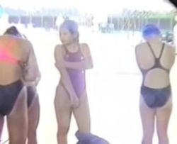 【水着盗撮】本格的なハイレグ競泳水着に身を包んだJC少女のマンスジを赤外線カメラで透視の画像