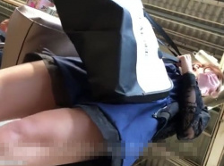【HD盗撮動画】激カワギャルのスカート内を高画質カメラで逆さ撮りしまくる危険人物「ブッカケ丼」の画像
