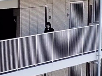 【盗撮動画】同じマンションに居住する現役JKのパンチラをエレベーターで連日隠し撮り！の画像