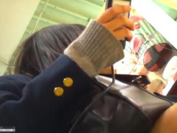 【盗撮動画】BOMAN！激カワ美少女の放課後ＪＫたちの食い込みパンチラ隠し撮り！！の画像
