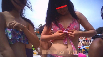 夏娘13 プールの監視員が盗撮したビキニ娘たち【水着盗撮】の画像