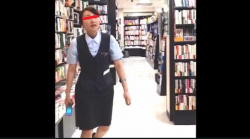 [polo199動画] 書店の店員さん＜パンチラ盗撮＞の画像