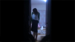 【民家盗撮動画】女子大生のガチオナニーを臨場感半端ない覗きアングルで撮影することが出来た！の画像