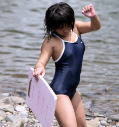 【スク水】発展途上のJSC美少女のスク水姿の盗撮画像が萌えるの画像