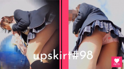 【upskirt#98】某テーマパークで彼氏？と記念撮影をするJKの可愛らしいいちごPを逆さ撮りの画像