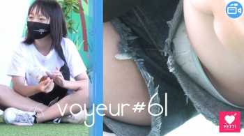 【voyeur#61】美少女×ホットパンツ＝エッチ ホットパンツから覗く子供っぽい水色柄Pの画像