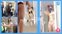 【voyeur#598】着衣でもエロい美人系と可愛い系女の子2人の試着室盗撮の画像