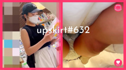 【upskirt#632】スポーティなファッションのロンスカお姉さん逆さ撮り(バレ)の画像