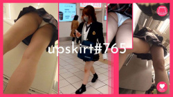 【upskirt#765】えちえちで可愛い美形JKを２日に渡って追跡逆さ撮りの画像