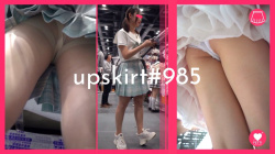 【upskirt#985】サブカルイベントでアジア系美女のP逆さ撮りの画像