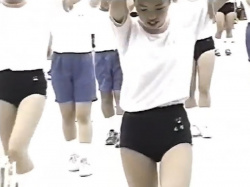 【盗撮動画】90年代に撮影された運動会でのブルマJCダンス動画、なぜかYouTubeで50万回再生されるの画像