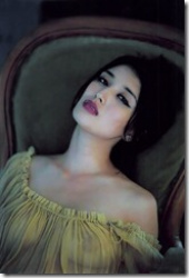 橋本マナミの大きめの乳輪がエロい透け乳首などのセクシー画像ｗｗｗの画像
